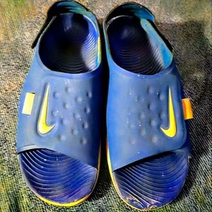 NIKE SANDLES